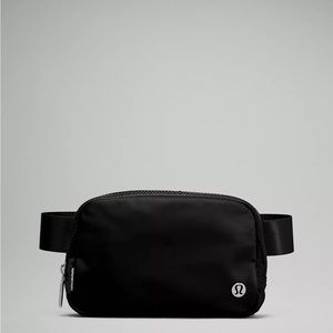 Lululemon Black Everywhere Belt Bag 1L